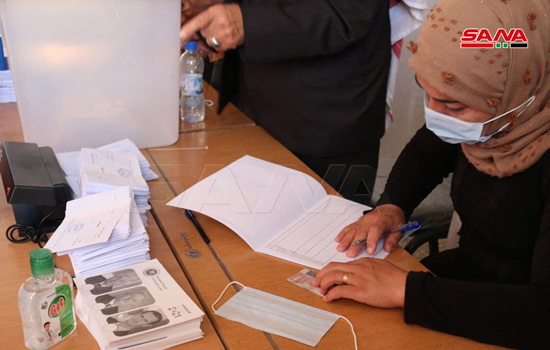 من اجواء العملية الإنتخابية في ريف إدلب
