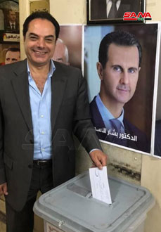 الفنانين والمثقفين يدلون بأصواتهم في الإنتخابات الرئاسية السورية
