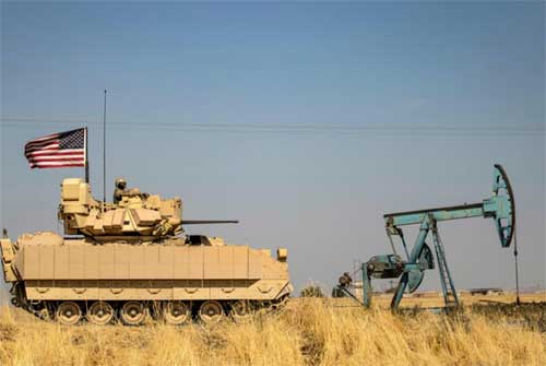 مصادر إعلامية كردية: مفاوضات أميركية – روسية للبحث عن انسحاب محتمل من حقول النفط شمال سورية