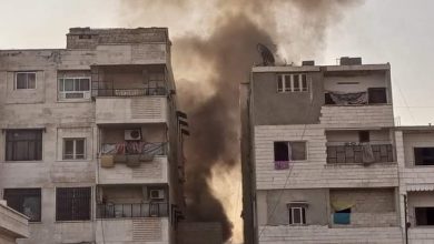 استشهاد ثلاثة أشخاص من طاقم طائرة سقطت قربَ دوار الأربعين وسط مدينة حماة
